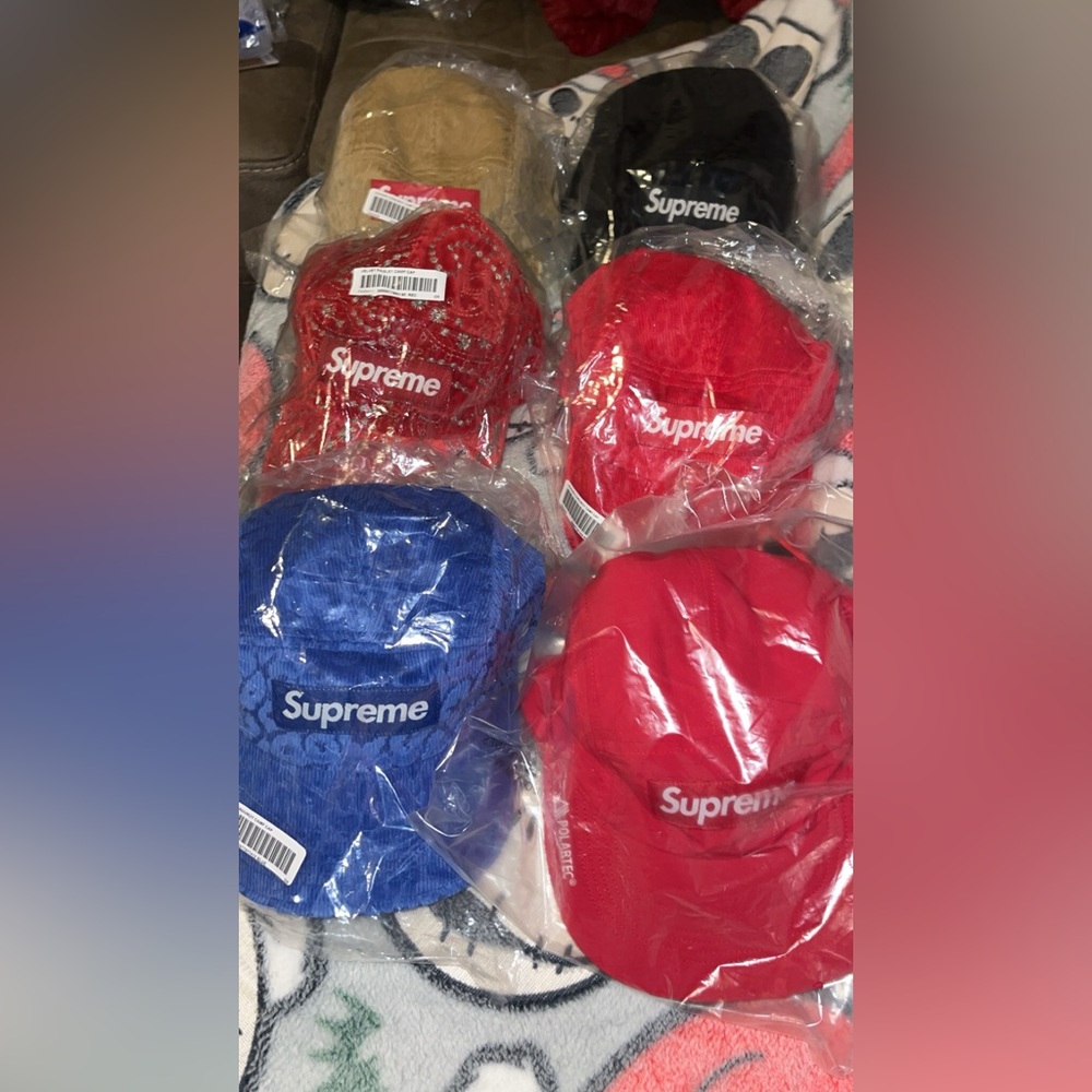 COPY - Pick from a variety of Brand new authentic supreme head gear